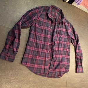 Uniqlo plaid flannel button up small